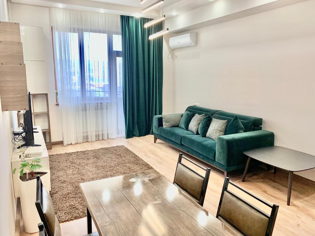 Apartment Glendale Hills Ереван Экстерьер фото